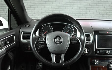 Volkswagen Touareg III, 2012 год, 2 445 000 рублей, 12 фотография