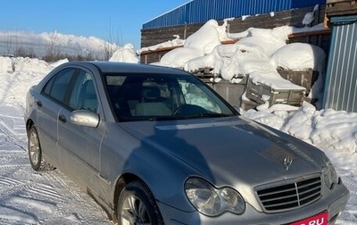 Mercedes-Benz C-Класс, 2003 год, 280 000 рублей, 1 фотография