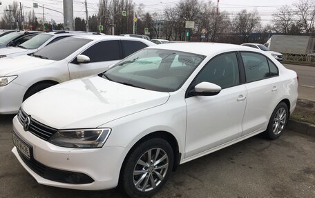 Volkswagen Jetta VI, 2012 год, 1 100 000 рублей, 2 фотография