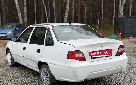 Daewoo Nexia I рестайлинг, 2011 год, 99 000 рублей, 4 фотография