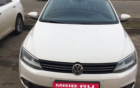 Volkswagen Jetta VI, 2012 год, 1 100 000 рублей, 3 фотография