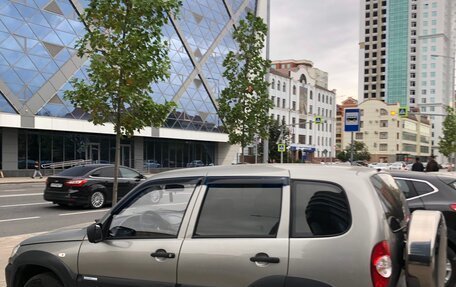 Chevrolet Niva I рестайлинг, 2011 год, 465 000 рублей, 2 фотография