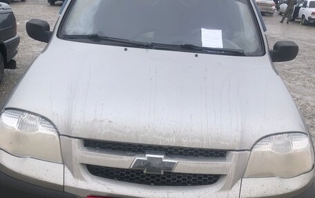 Chevrolet Niva I рестайлинг, 2011 год, 465 000 рублей, 3 фотография