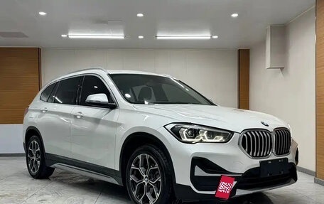 BMW X1, 2022 год, 1 800 000 рублей, 3 фотография