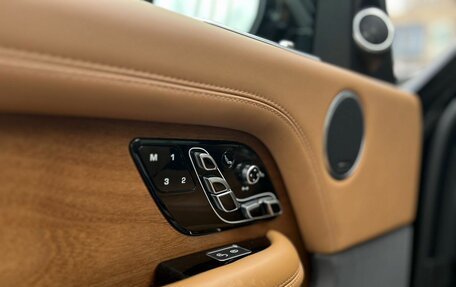 Land Rover Range Rover IV рестайлинг, 2019 год, 7 700 000 рублей, 13 фотография