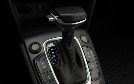 Hyundai Kona I, 2019 год, 1 995 000 рублей, 21 фотография