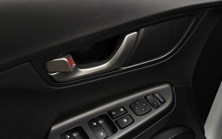 Hyundai Kona I, 2019 год, 1 995 000 рублей, 24 фотография