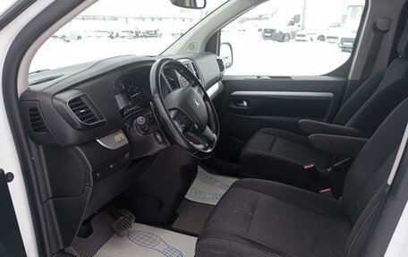 Peugeot Traveller I, 2021 год, 2 675 000 рублей, 8 фотография