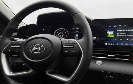 Hyundai Elantra, 2023 год, 1 730 000 рублей, 11 фотография