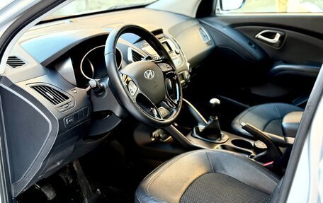 Hyundai ix35 I рестайлинг, 2013 год, 950 000 рублей, 13 фотография