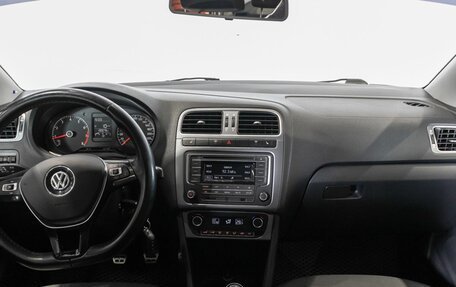 Volkswagen Polo VI (EU Market), 2016 год, 972 300 рублей, 6 фотография