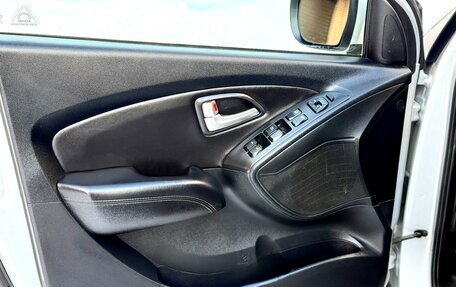 Hyundai ix35 I рестайлинг, 2013 год, 950 000 рублей, 14 фотография