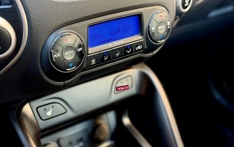 Hyundai ix35 I рестайлинг, 2013 год, 950 000 рублей, 16 фотография