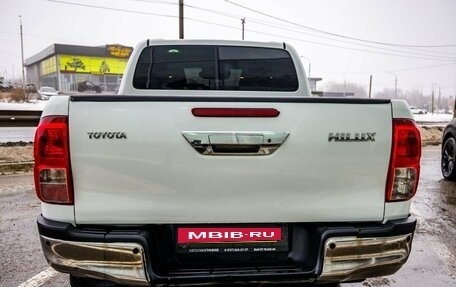 Toyota Hilux VIII, 2015 год, 3 038 000 рублей, 5 фотография