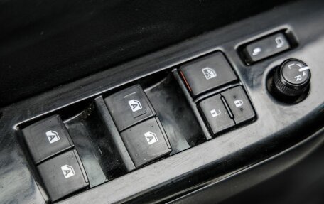 Toyota Hilux VIII, 2015 год, 3 038 000 рублей, 13 фотография