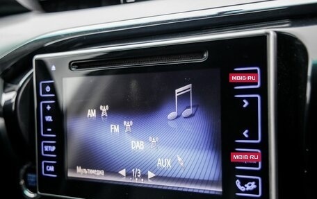 Toyota Hilux VIII, 2015 год, 3 038 000 рублей, 25 фотография