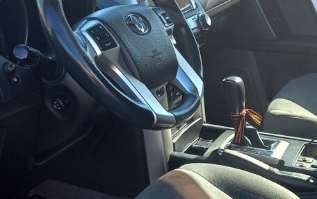 Toyota Land Cruiser Prado 150 рестайлинг 2, 2013 год, 3 200 000 рублей, 4 фотография