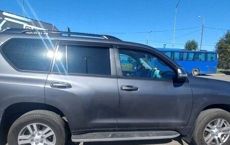 Toyota Land Cruiser Prado 150 рестайлинг 2, 2013 год, 3 200 000 рублей, 13 фотография