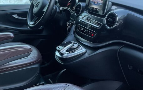 Mercedes-Benz V-Класс, 2017 год, 7 650 000 рублей, 6 фотография