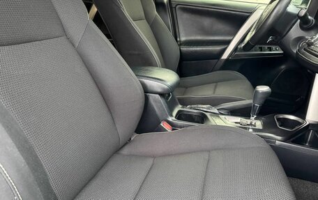 Toyota RAV4, 2015 год, 1 860 000 рублей, 9 фотография