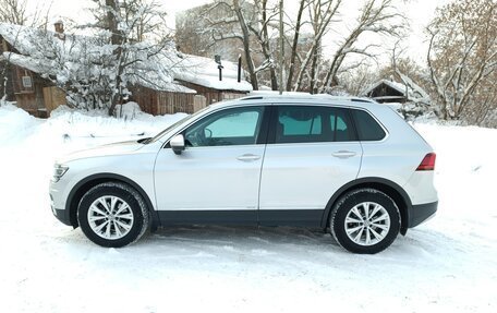 Volkswagen Tiguan II, 2018 год, 2 850 000 рублей, 3 фотография