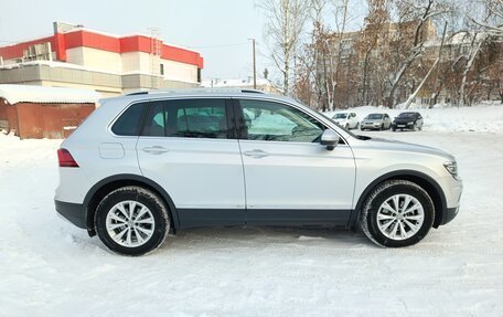 Volkswagen Tiguan II, 2018 год, 2 850 000 рублей, 10 фотография