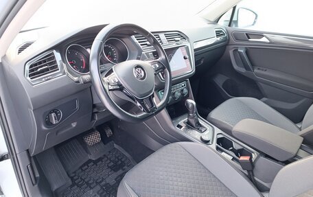 Volkswagen Tiguan II, 2018 год, 2 850 000 рублей, 18 фотография