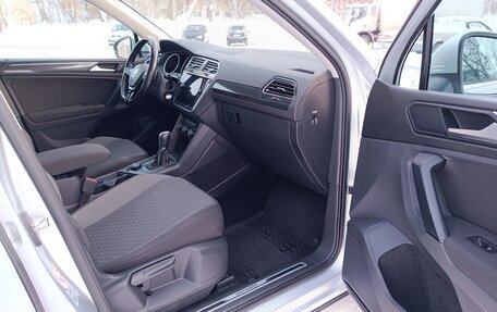 Volkswagen Tiguan II, 2018 год, 2 850 000 рублей, 20 фотография