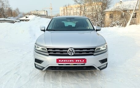 Volkswagen Tiguan II, 2018 год, 2 850 000 рублей, 14 фотография
