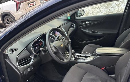 Chevrolet Malibu IX, 2022 год, 1 900 000 рублей, 3 фотография