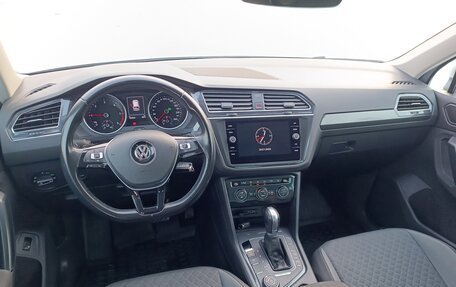 Volkswagen Tiguan II, 2018 год, 2 850 000 рублей, 27 фотография