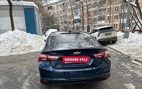 Chevrolet Malibu IX, 2022 год, 1 900 000 рублей, 2 фотография