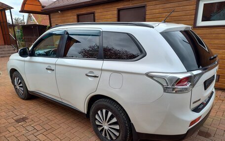 Mitsubishi Outlander III рестайлинг 3, 2012 год, 1 250 000 рублей, 5 фотография