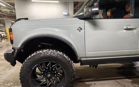 Ford Bronco, 2022 год, 9 000 000 рублей, 3 фотография