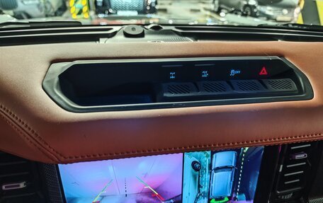 Ford Bronco, 2022 год, 9 000 000 рублей, 28 фотография