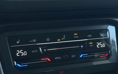 Volkswagen Tiguan II, 2021 год, 3 270 000 рублей, 17 фотография