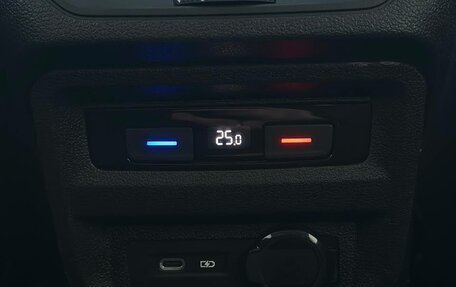 Volkswagen Tiguan II, 2021 год, 3 270 000 рублей, 19 фотография