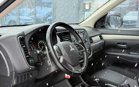 Mitsubishi Outlander III рестайлинг 3, 2014 год, 1 450 000 рублей, 15 фотография