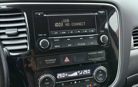 Mitsubishi Outlander III рестайлинг 3, 2014 год, 1 450 000 рублей, 18 фотография