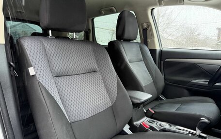 Mitsubishi Outlander III рестайлинг 3, 2014 год, 1 450 000 рублей, 25 фотография