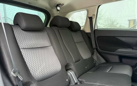 Mitsubishi Outlander III рестайлинг 3, 2014 год, 1 450 000 рублей, 26 фотография