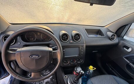 Ford Fiesta, 2005 год, 300 000 рублей, 6 фотография