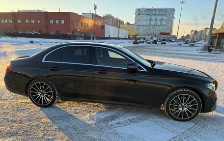 Mercedes-Benz E-Класс, 2017 год, 3 350 000 рублей, 4 фотография