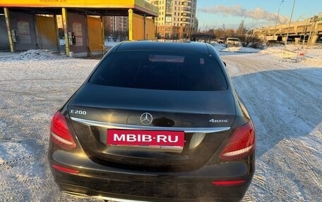 Mercedes-Benz E-Класс, 2017 год, 3 350 000 рублей, 6 фотография