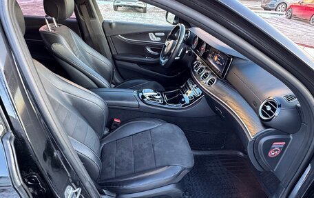 Mercedes-Benz E-Класс, 2017 год, 3 350 000 рублей, 22 фотография