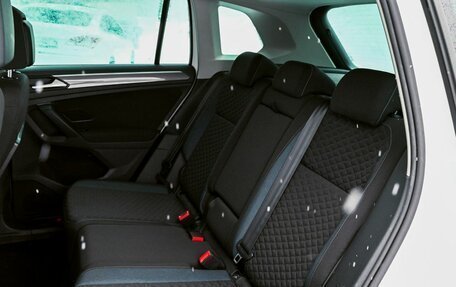 Volkswagen Tiguan II, 2019 год, 2 649 000 рублей, 18 фотография