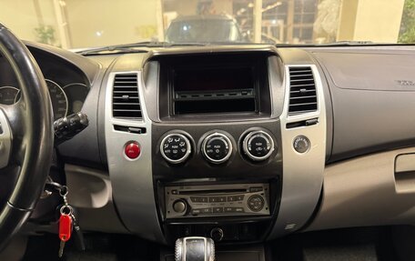 Mitsubishi Pajero Sport II рестайлинг, 2014 год, 1 890 000 рублей, 12 фотография