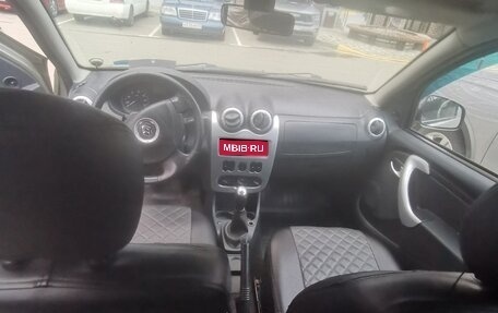 Renault Sandero I, 2012 год, 695 000 рублей, 1 фотография