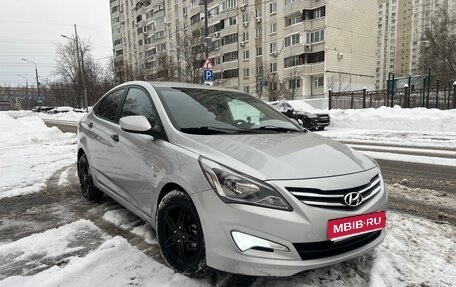 Hyundai Solaris II рестайлинг, 2014 год, 700 000 рублей, 1 фотография