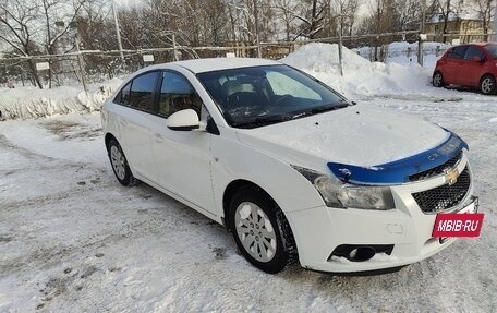 Chevrolet Cruze II, 2012 год, 800 000 рублей, 3 фотография
